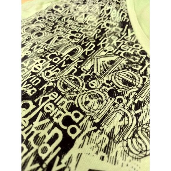 Calvin Klein v neck tee - Picture 9 of 12